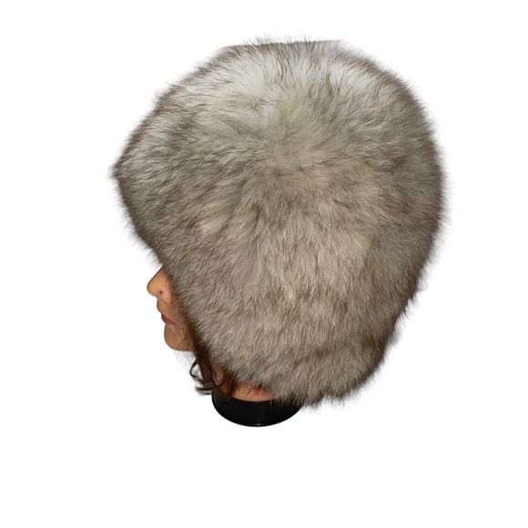 Conrad\'s Women Fox Fur Hat main image 4